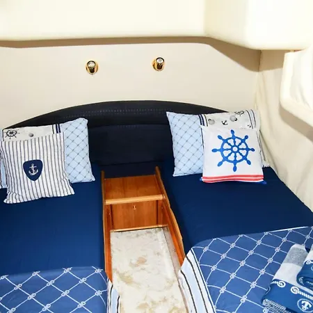 Ottoman 07 Private Yacht Experience * Side