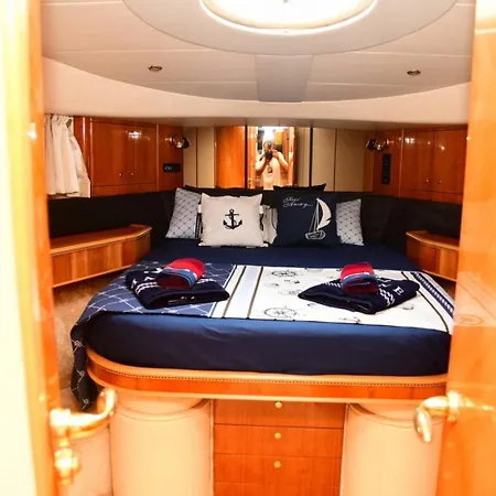 Ottoman 07 Private Yacht Experience Side